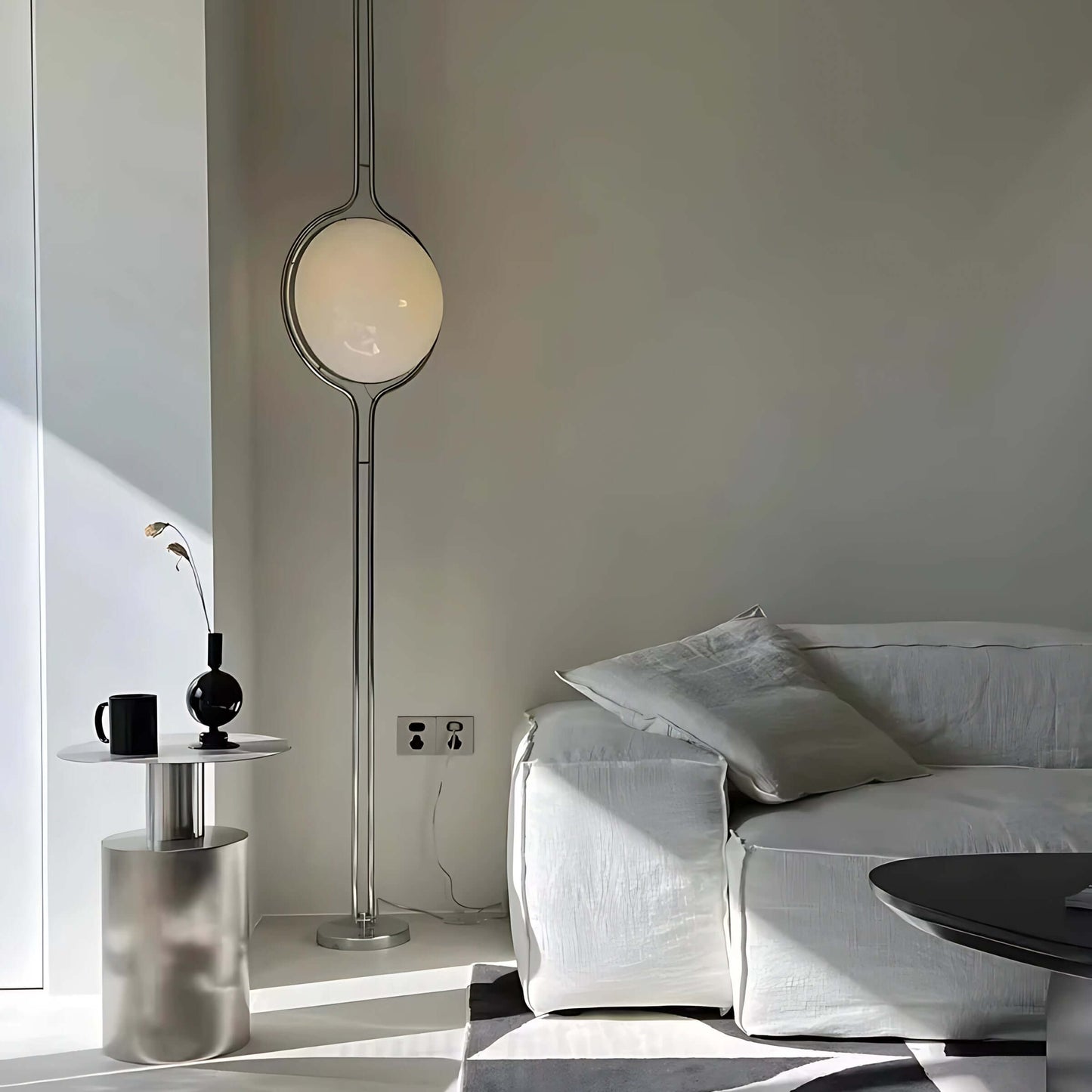 Munuva Orb Floor Lamp
